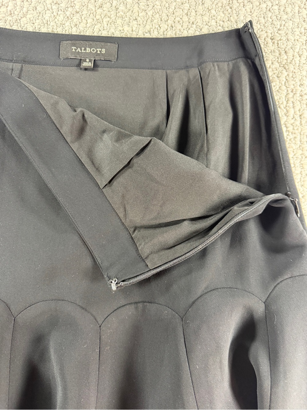 Talbots Black Scalloped Flounce Hem Dropped Waist Fluted Skirt Career Mini - Picture 5 of 7